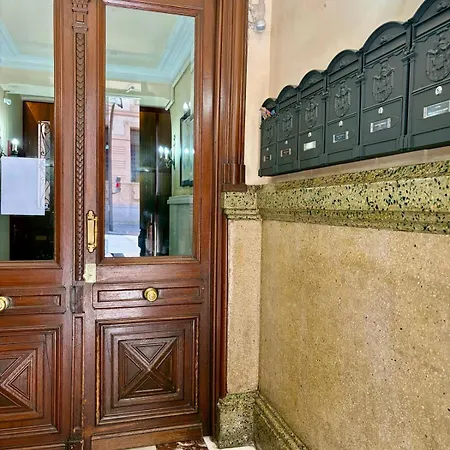 Gran Piso Senorial, Ascensor, Junto Al Guggenheim Apartment *